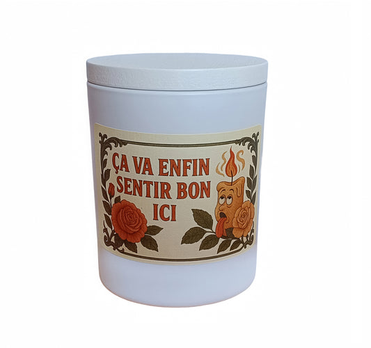 Bougie humoristique parfumée vegane – Ça va enfin sentir bon ici – Cadeau humour – Cire végétale – Fabriquée en France