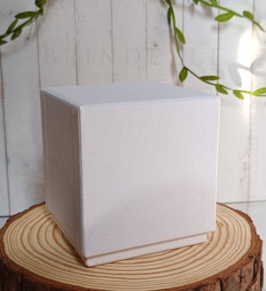 Boîte rigide texturée blanche
