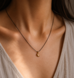 Collier croissant de lune doré